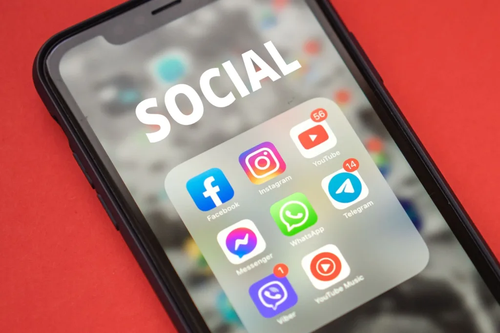 İşletmeler İçin Instagram ve Facebook’u Panelden Yönetmek