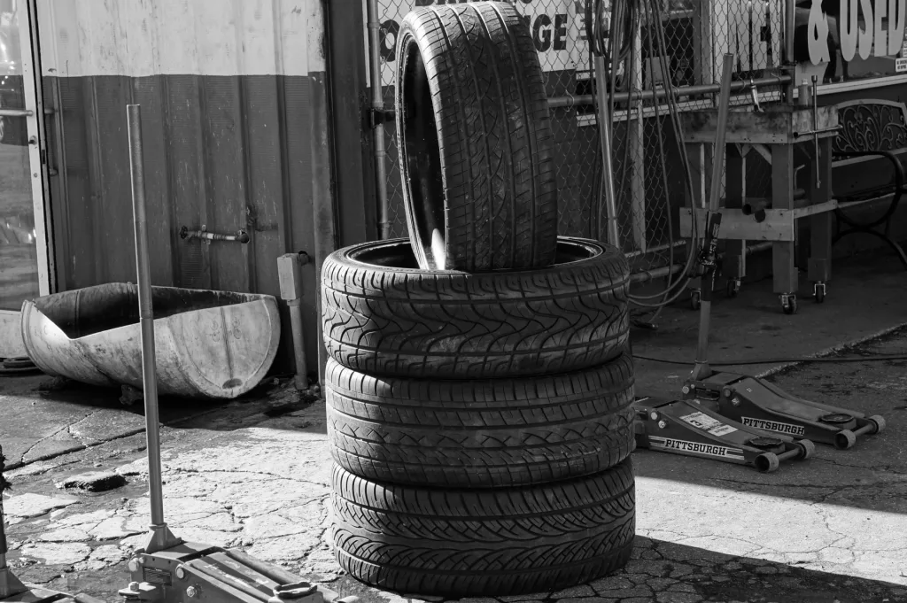 Otomotiv Servislerinde Lastik Oteli Nasıl Yönetilir